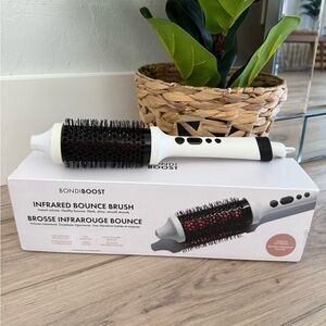 BondiBoost Infrared Volume Round Brush - only used a few times
